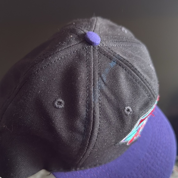 NFL 1994 Black Snapback Cap - Picture 4 of 4